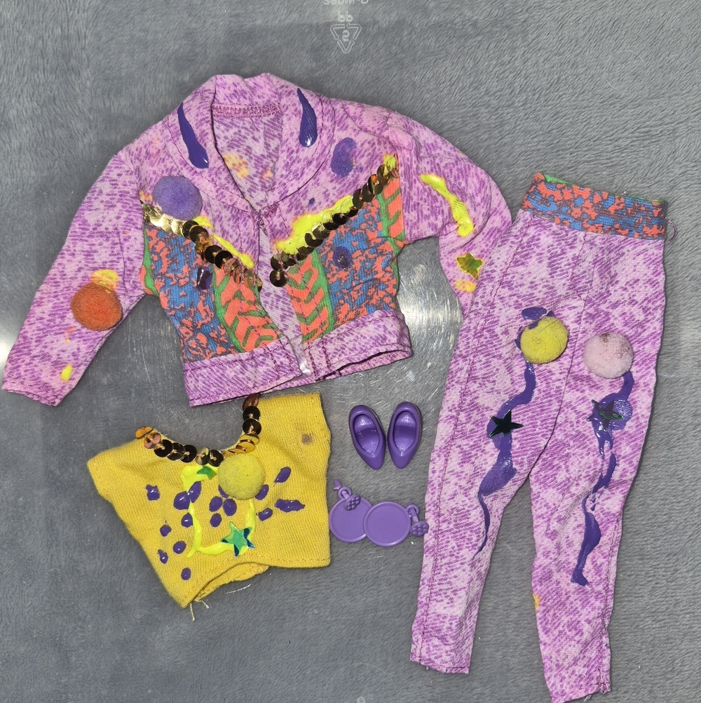 1993 Paint n' Dazzle Barbie Outfit